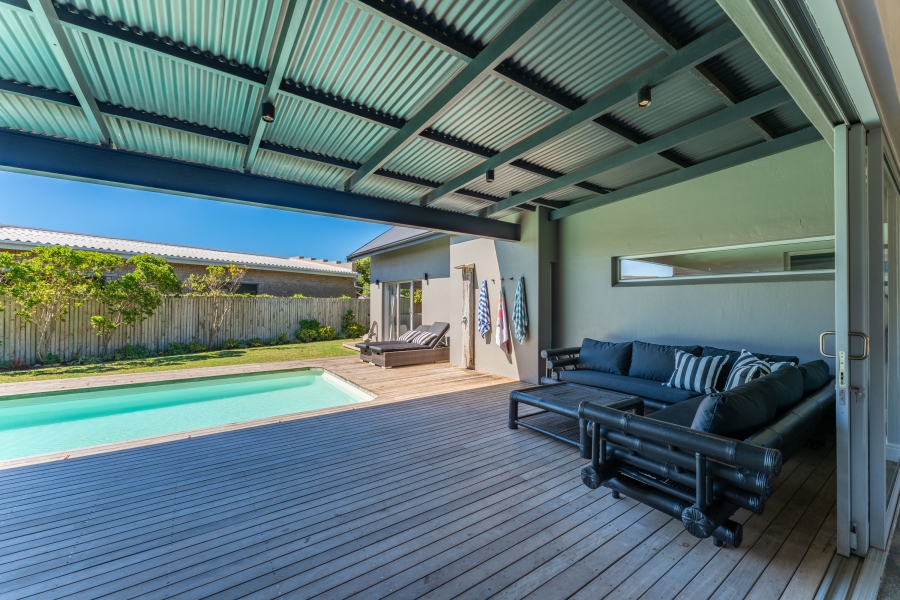 4 Bedroom Property for Sale in Cape St Francis Eastern Cape